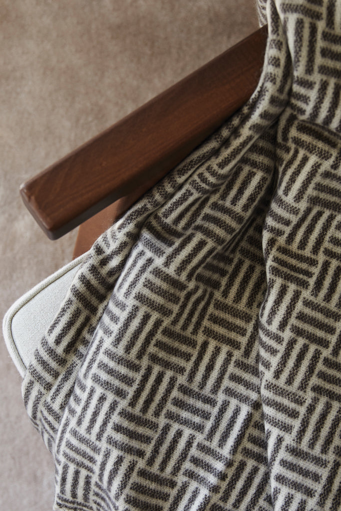 Load image into Gallery viewer, Leno Blanket - Custom Wood Designs