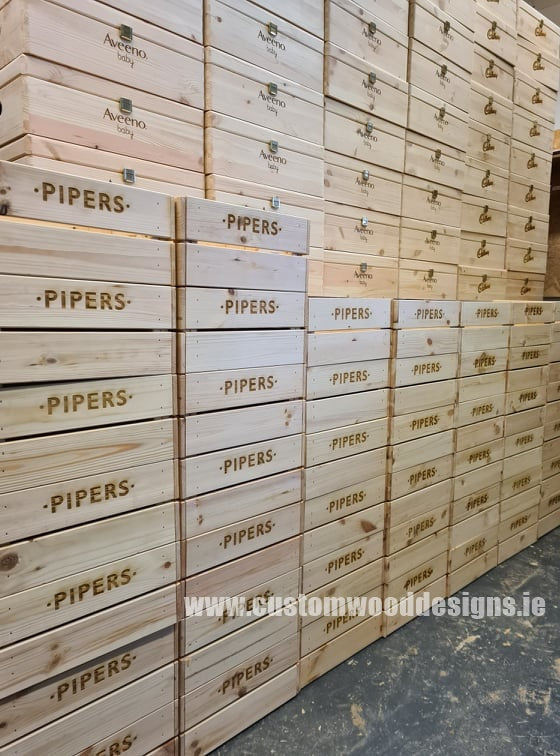 Load image into Gallery viewer, Small Pine Wood Crate Crate pin bedroom deco box container crate small box small crate wood wooden BOXESC_2_cbf44036-4f73-4aca-bb5e-c0b9145cf979