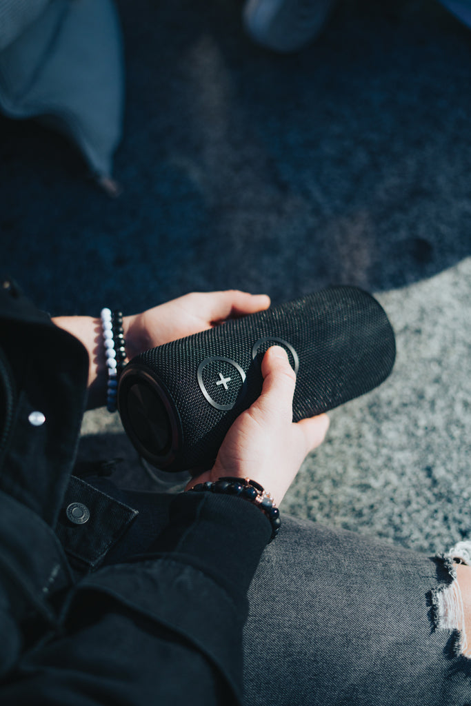 Load image into Gallery viewer, Urban Vitamin Pacific Grove RCS rplastic 30W speaker IPX7 - Custom Wood Designs