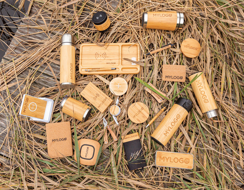 Load image into Gallery viewer, Leak proof bamboo vacuum bottle - Custom Wood Designs