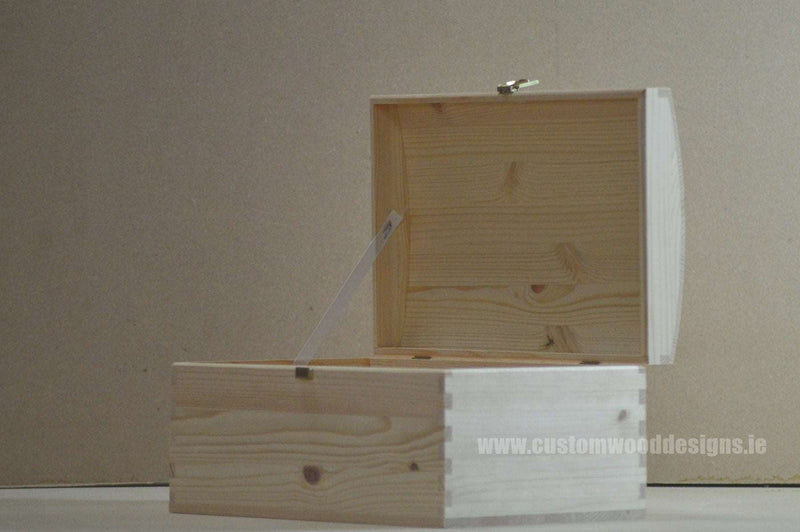 Load image into Gallery viewer, Pine Wood Chest CB4 32x22x16 cm Chest Box pin bedroom deco box box with lid container room deco small box storage small box wood wooden chest-box-unbranded-pine-wood-chest-cb4-32x22x16-cm-53611777163607