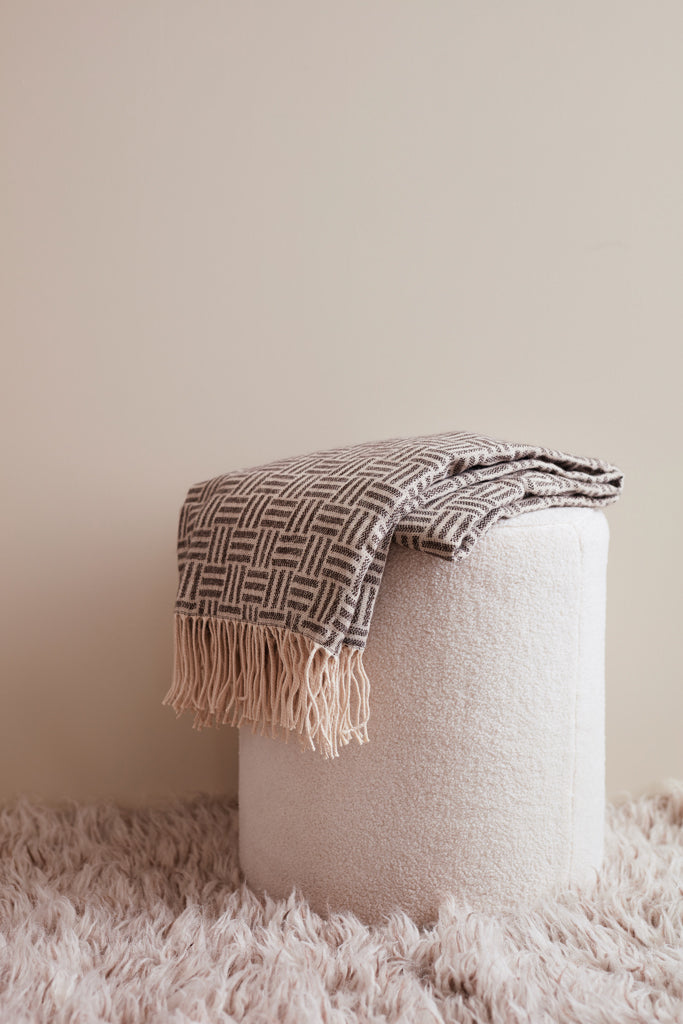 Load image into Gallery viewer, Leno Blanket - Custom Wood Designs
