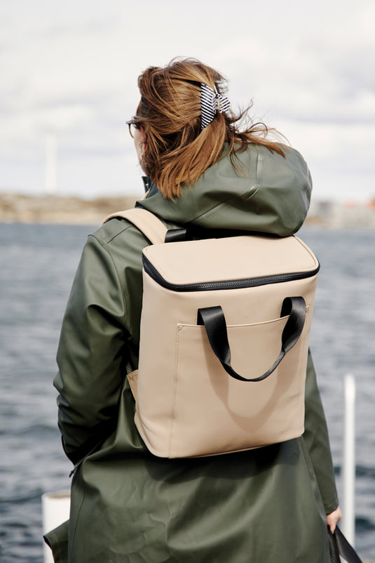 VINGA Baltimore trail cooler backpack - Custom Wood Designs