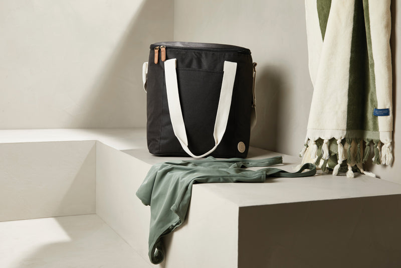 Load image into Gallery viewer, VINGA Sortino Cooler grande - Custom Wood Designs
