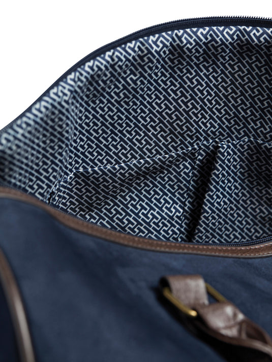 Hunto Weekend Bag - Custom Wood Designs