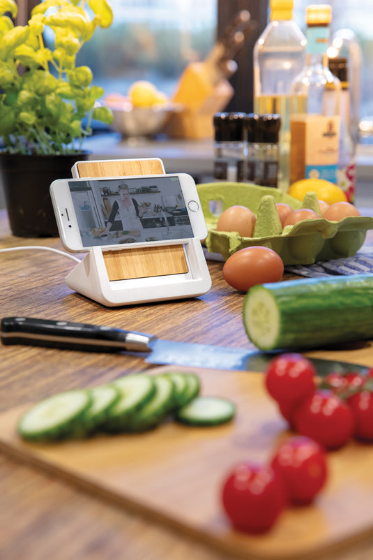 Ontario  RCS recycled plastic 10W stand - Custom Wood Designs