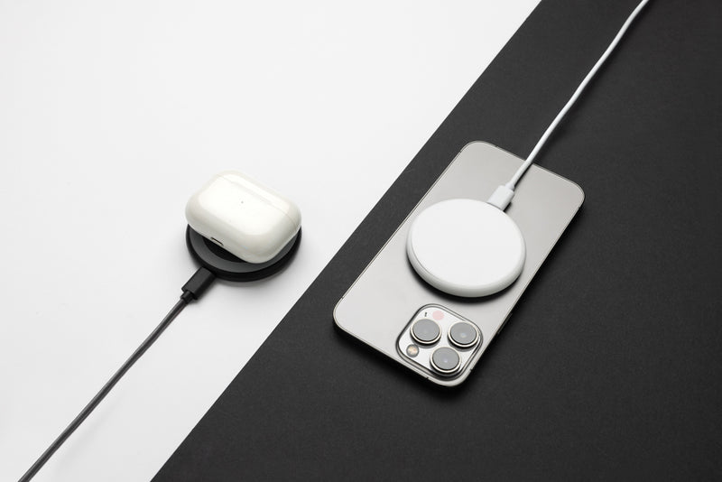 Load image into Gallery viewer, Magnapad 15W RCS rplastic magnetic 3 in 1 charging pad - Custom Wood Designs
