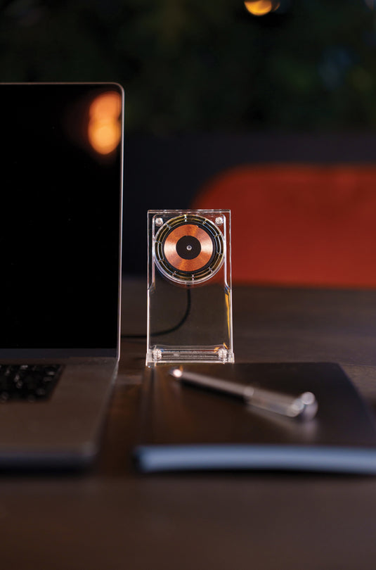 Magcharge 15W magnetic wireless charging stand - Custom Wood Designs