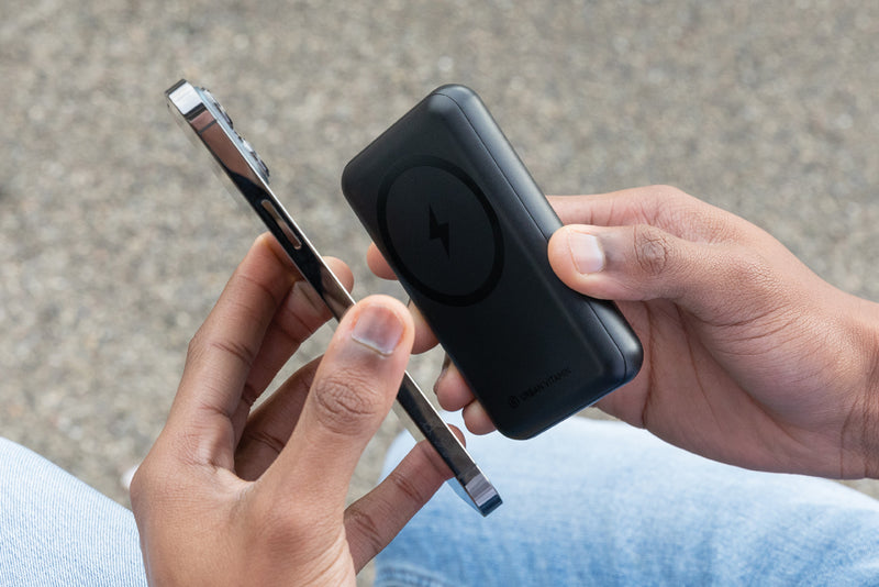 Load image into Gallery viewer, Urban Vitamin Sonoma RCS rplastic 10.000mah powerbank - Custom Wood Designs
