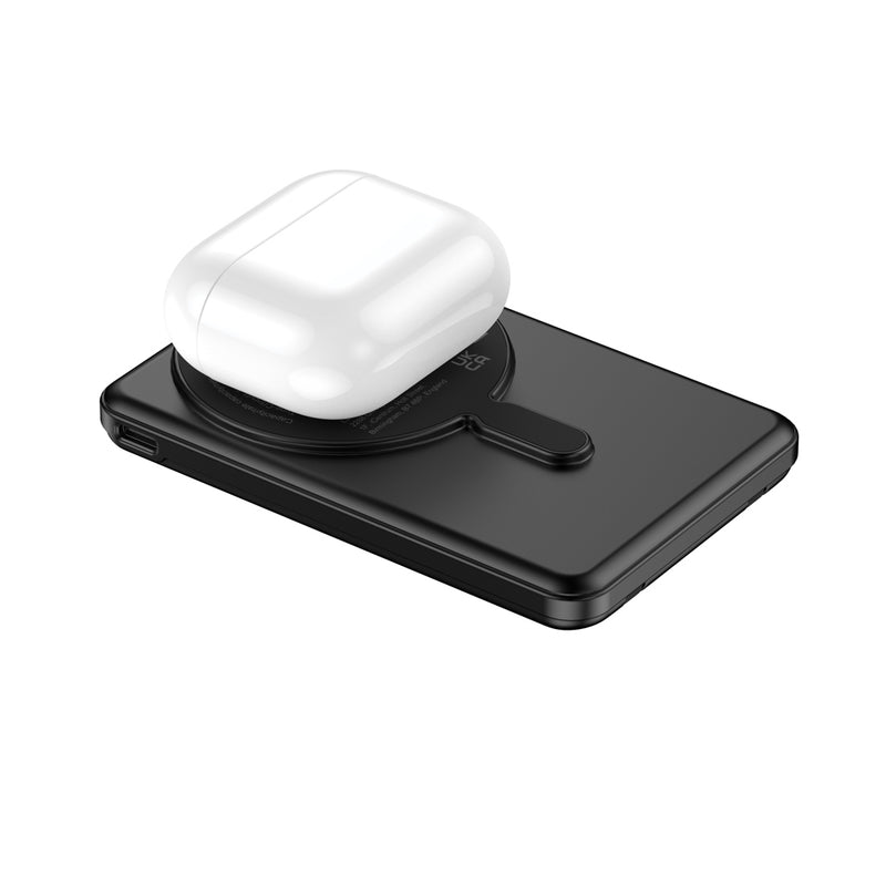 Load image into Gallery viewer, Urban Vitamin Redwood 5in1 5000mah 20W PD magnetic powerbank - Custom Wood Designs
