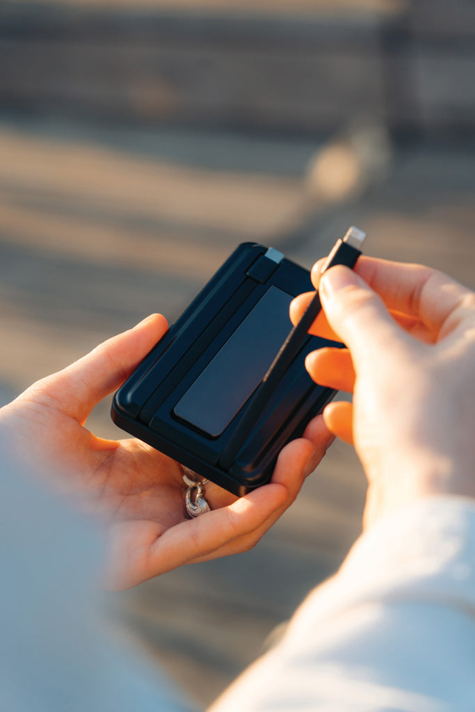 Load image into Gallery viewer, Urban Vitamin Redwood 5in1 5000mah 20W PD magnetic powerbank - Custom Wood Designs
