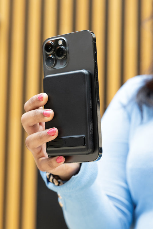 Zen RCS rplastic 5000 mah 5W magnetic bamboo powerbank - Custom Wood Designs