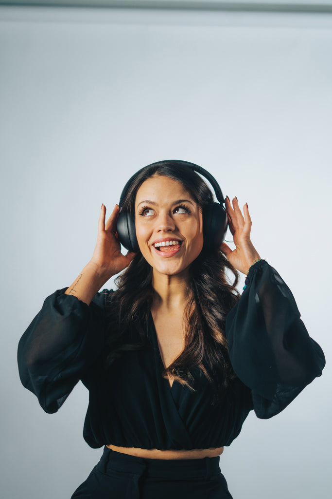 Load image into Gallery viewer, Urban Vitamin Cupertino RCS rplastic ANC headphone - Custom Wood Designs
