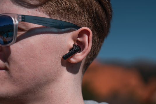 Skywave RCS recycled plastic solar earbuds - Custom Wood Designs