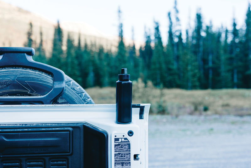 Load image into Gallery viewer, RCS certified recycled PP water bottle with handle - Custom Wood Designs
