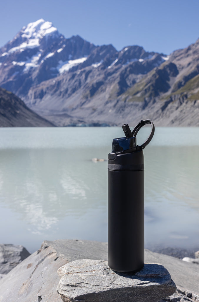 Load image into Gallery viewer, Omni Sip RCS certified re-steel lockable bottle 720ml - Custom Wood Designs
