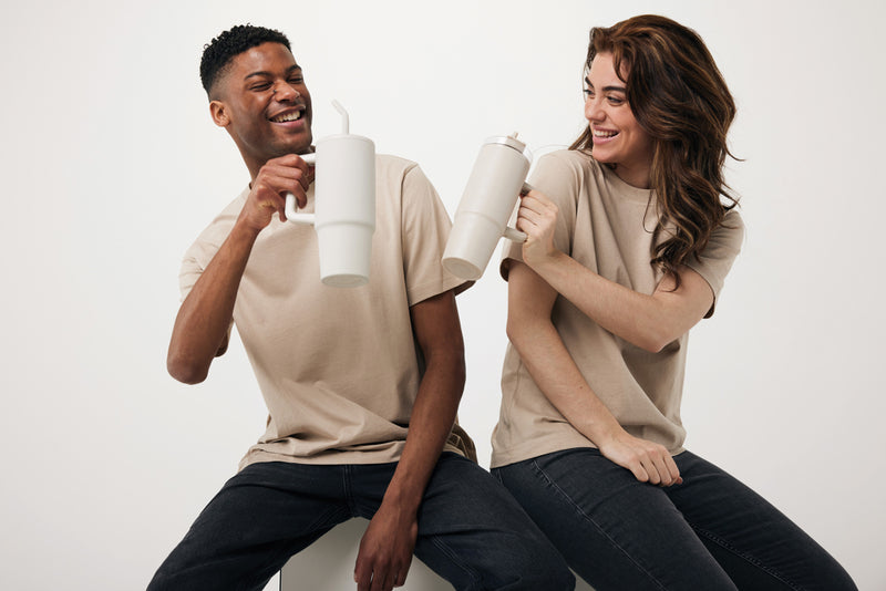 Load image into Gallery viewer, Tana RCS plastic tumbler with handle 900ml - Custom Wood Designs
