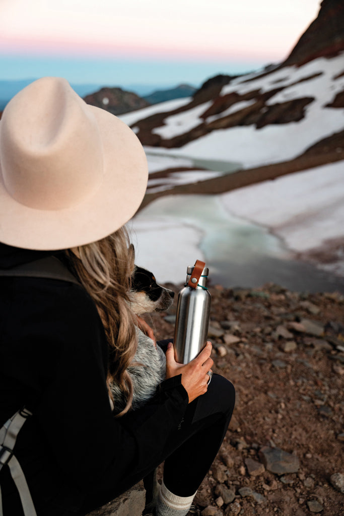 Load image into Gallery viewer, Black+Blum Insulated Water Bottle Large 750ml - Custom Wood Designs
