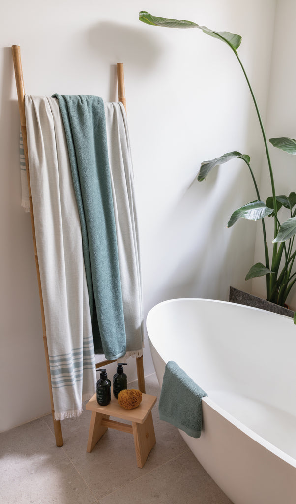 Load image into Gallery viewer, AWARE™ Hammam Towel 100 x 180cm - Custom Wood Designs
