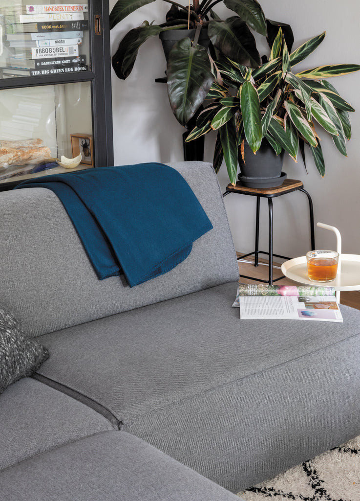 Load image into Gallery viewer, Fleece blanket in pouch - Custom Wood Designs
