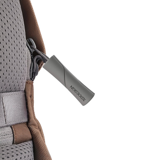 Bobby Soft, anti-theft backpack - Custom Wood Designs