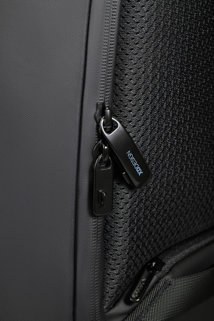 Load image into Gallery viewer, Bobby Edge - Custom Wood Designs
