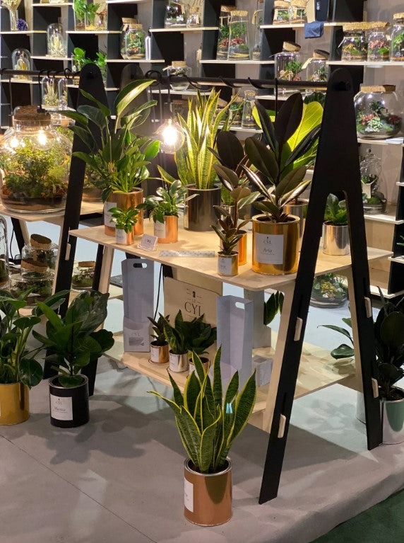 Load image into Gallery viewer, Flower Table - Custom Wood Designs
