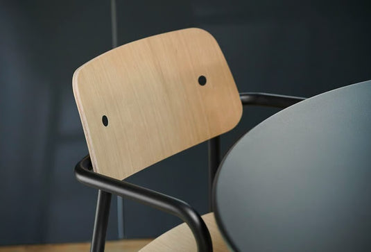 Studie Armchair - Custom Wood Designs