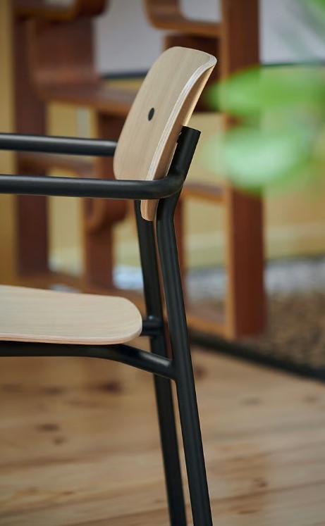 Studie Armchair - Custom Wood Designs