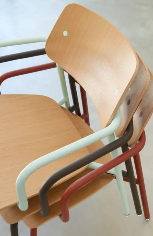 Studie Oak Lounge Armchair - Custom Wood Designs