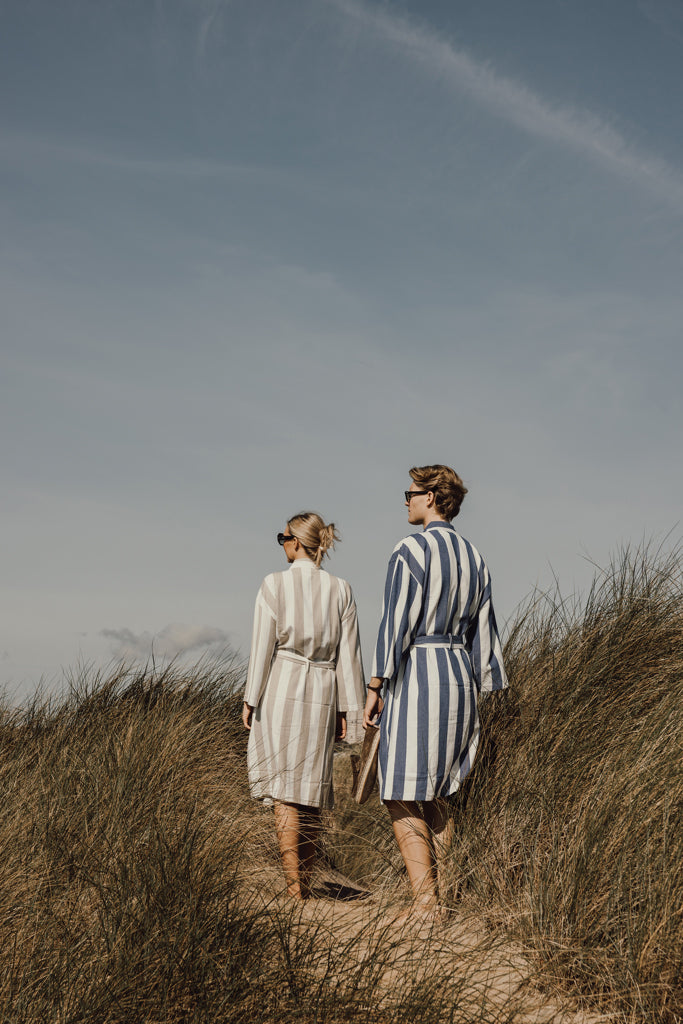 Load image into Gallery viewer, Ornos GRS hammam robe L/XL - Custom Wood Designs
