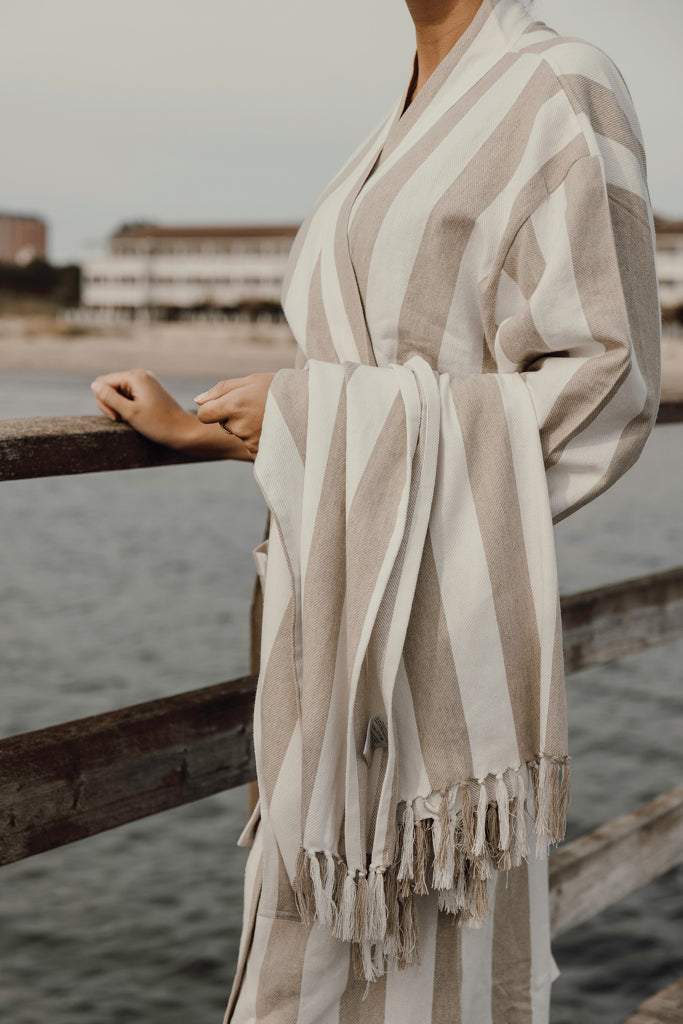 Load image into Gallery viewer, Ornos GRS hammam robe L/XL - Custom Wood Designs
