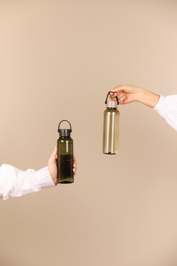 Load image into Gallery viewer, VINGA Baltimore RCS RPET bottle 550 ML - Custom Wood Designs
