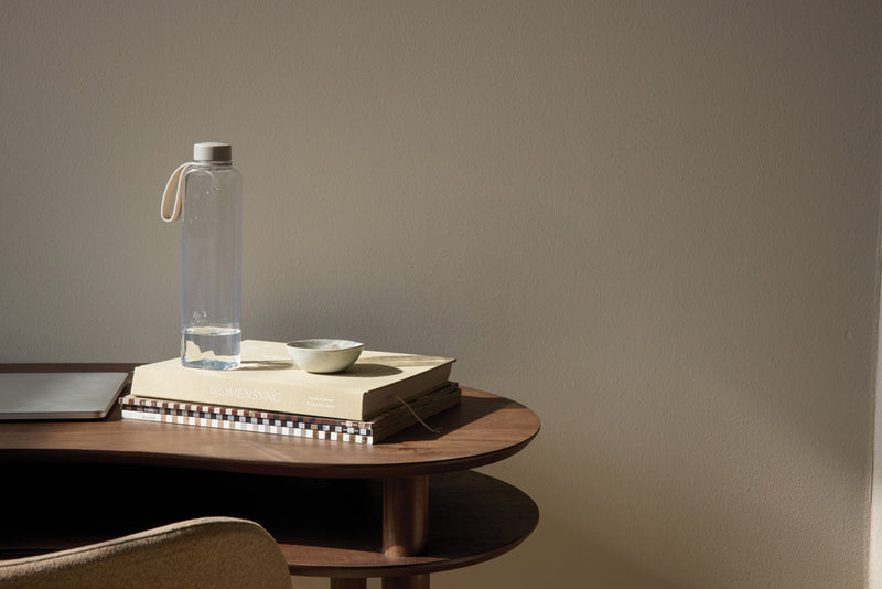 Load image into Gallery viewer, VINGA Arch RCS RPET bottle 550 ML - Custom Wood Designs VINGA Arch RCS RPET bottle 550 ML made from [material] –  [use_case] | Custom Wood Designs
