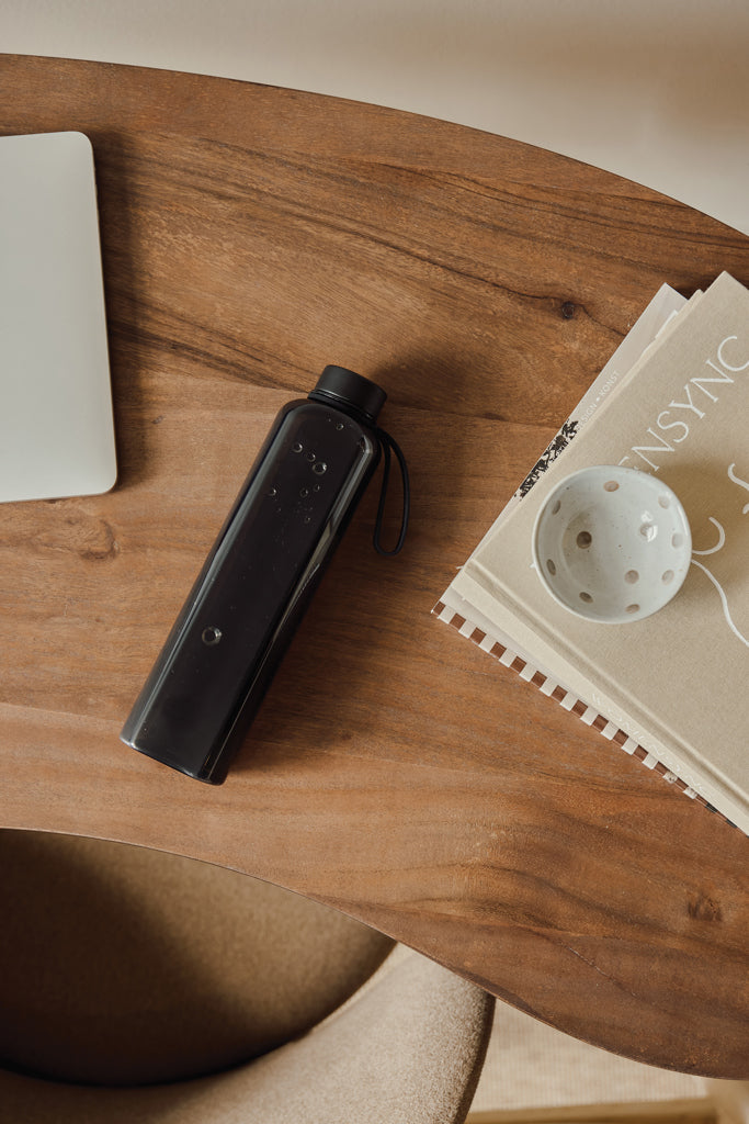 Load image into Gallery viewer, VINGA Arch RCS RPET bottle 550 ML - Custom Wood Designs VINGA Arch RCS RPET bottle 550 ML made from [material] –  [use_case] | Custom Wood Designs
