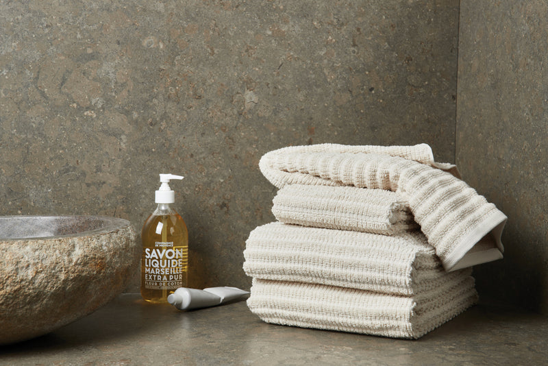 Load image into Gallery viewer, Landro towel, 4 pcs set - Custom Wood Designs
