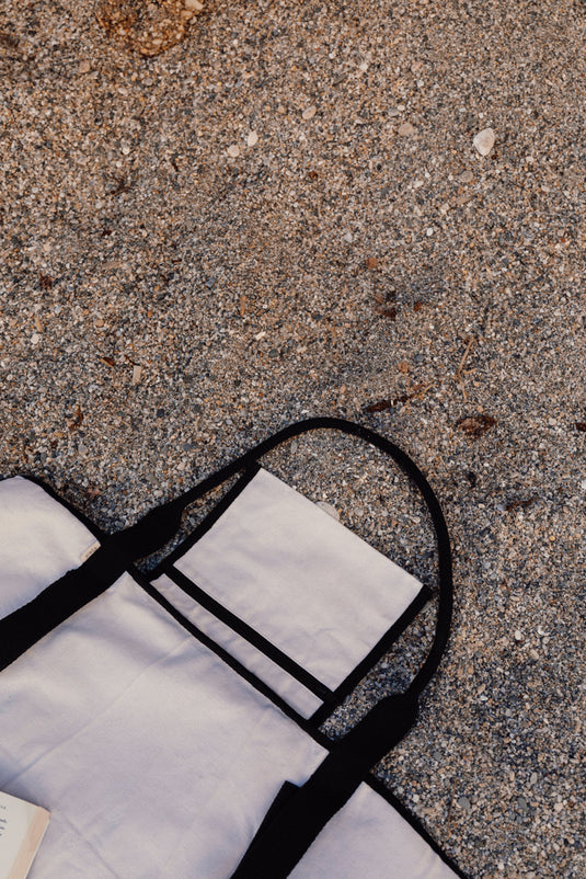 VINGA Volonne AWARE™ recycled canvas beach mat - Custom Wood Designs