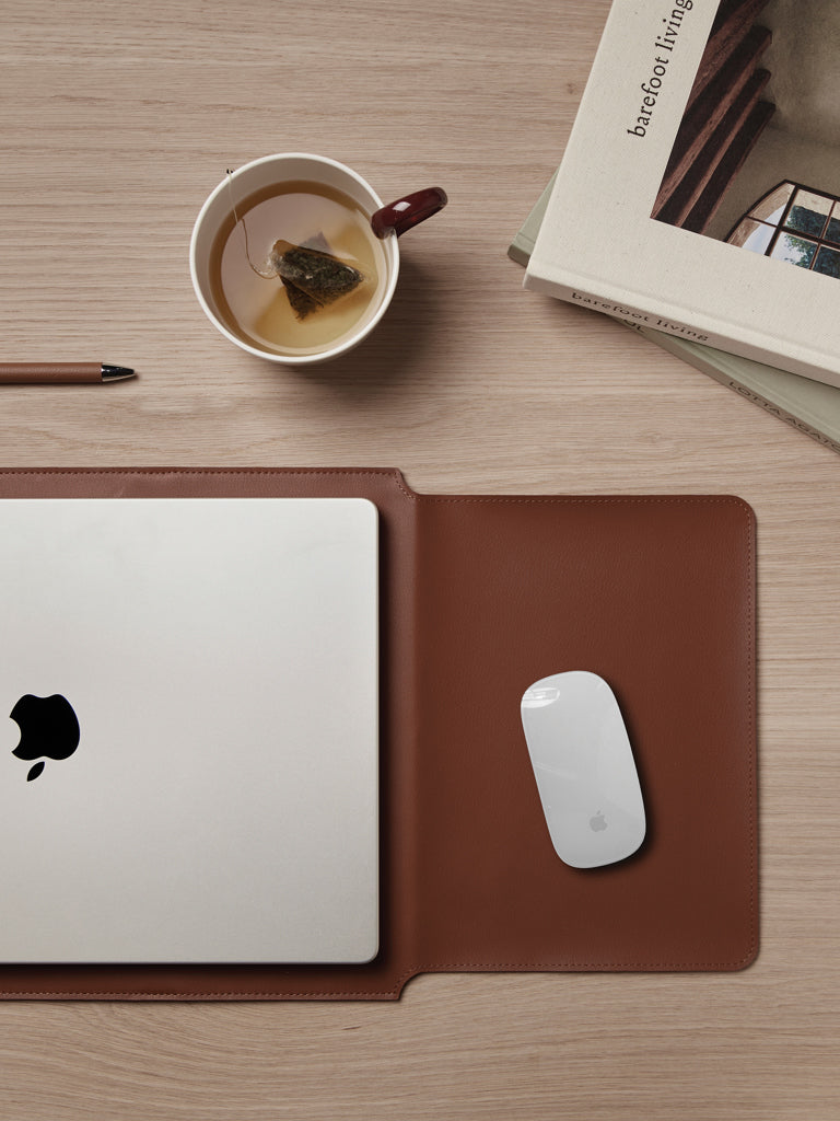 Load image into Gallery viewer, Tim PU RCS RPET 16&quot; laptop sleeve - Custom Wood Designs
