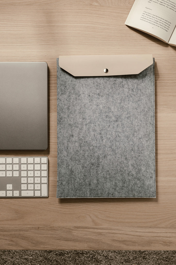 Load image into Gallery viewer, Albo GRS recycled felt 17&quot; laptop sleeve - Custom Wood Designs
