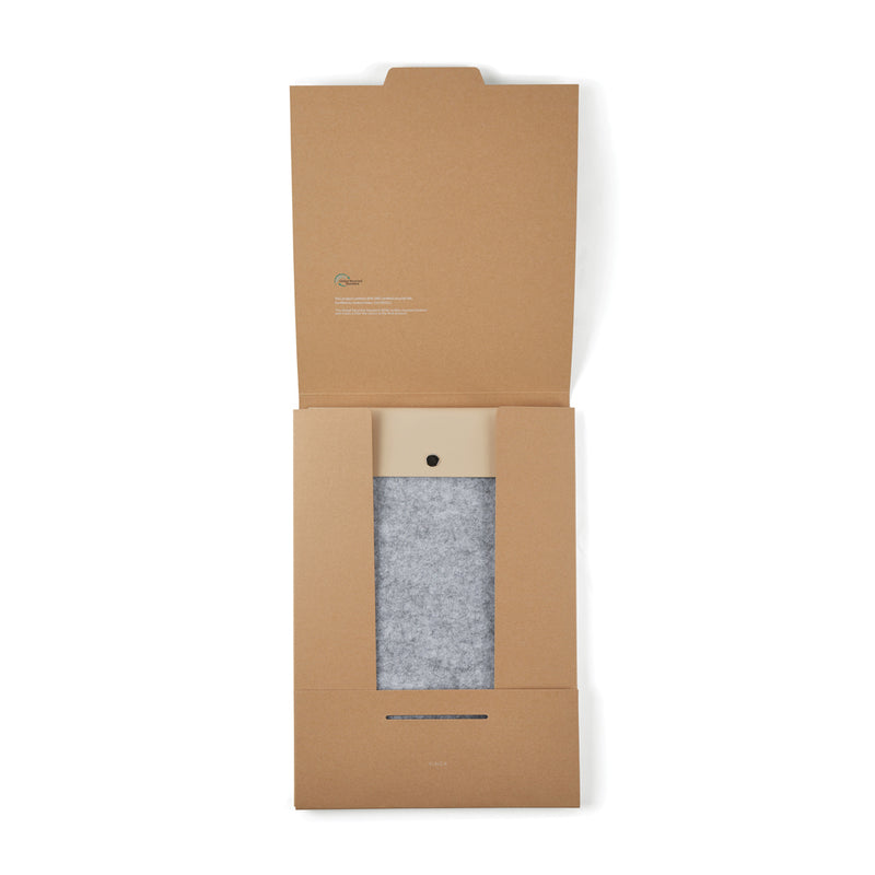 Load image into Gallery viewer, Albo GRS recycled felt 17&quot; laptop sleeve - Custom Wood Designs
