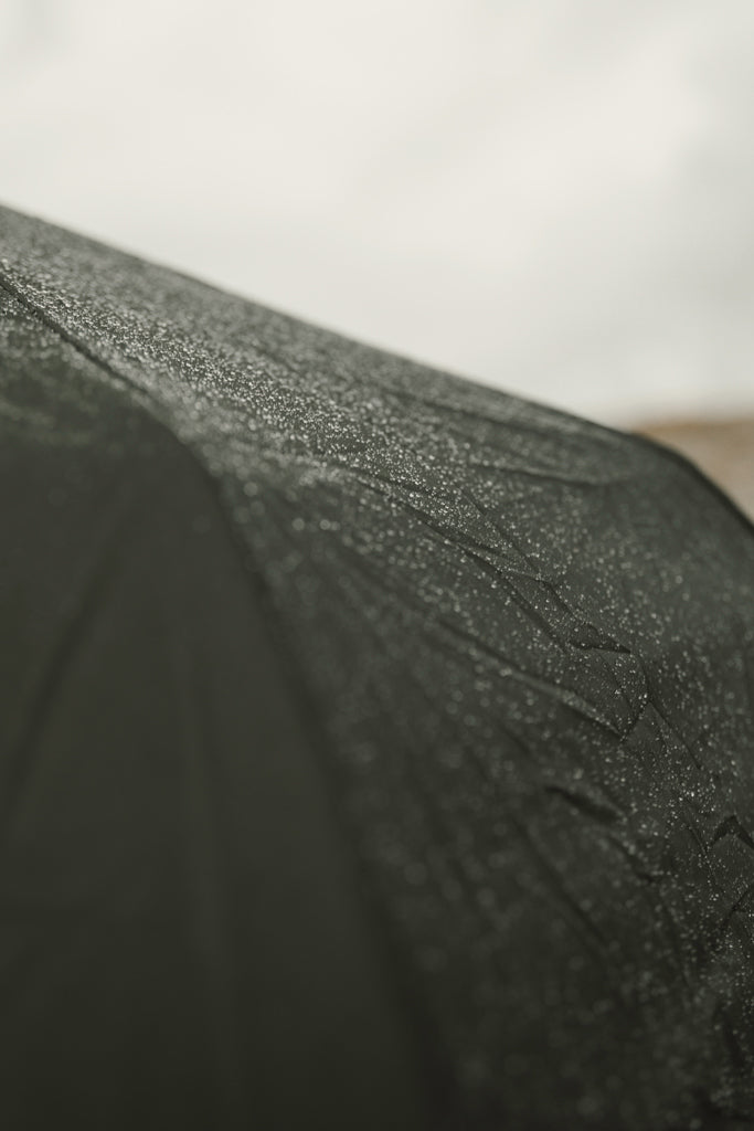 Load image into Gallery viewer, VINGA Baltimore AWARE™ RPET 21&quot; umbrella - Custom Wood Designs
